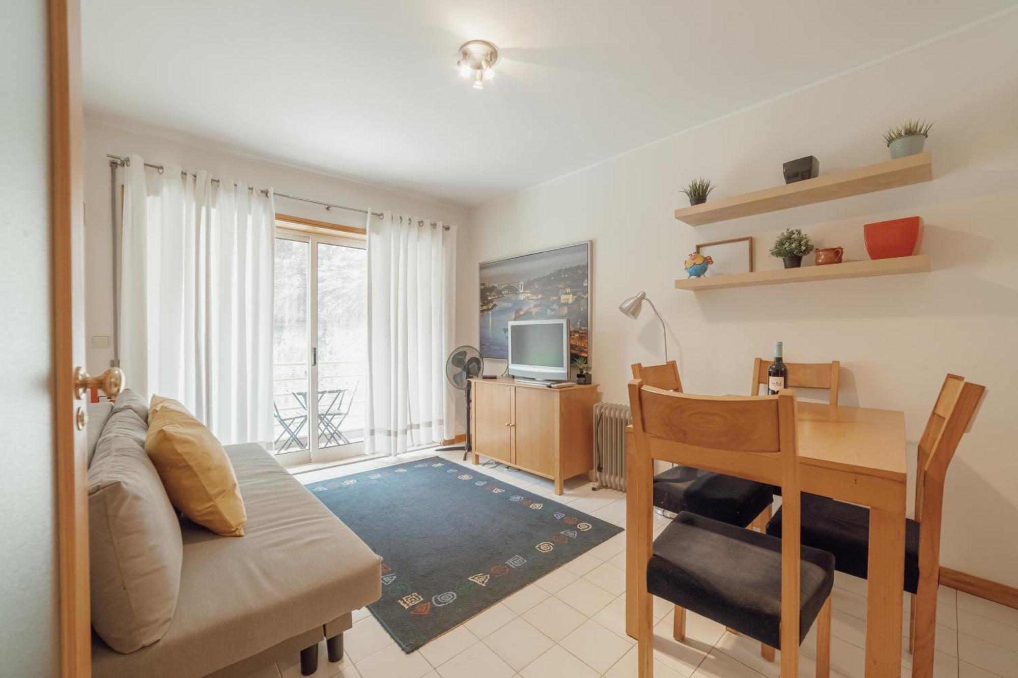 Downtown Trindade Apartment With Terrace By Vacationy Porto Buitenkant foto
